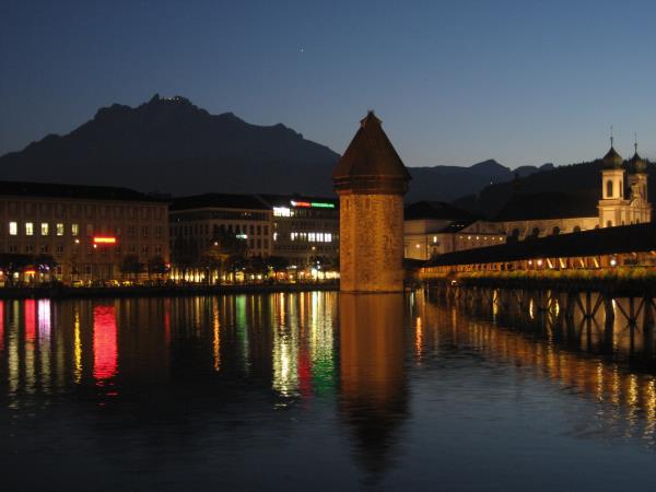 Luzern 077.jpg   28kb   26.03.2021 22:39:51